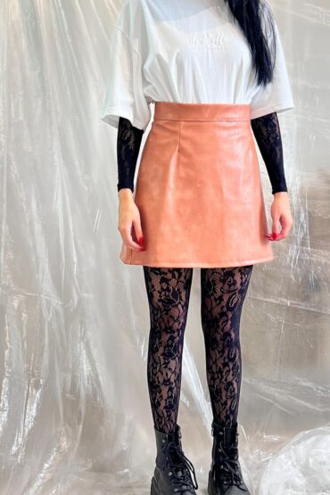 Faux leather skirt (light taupe)